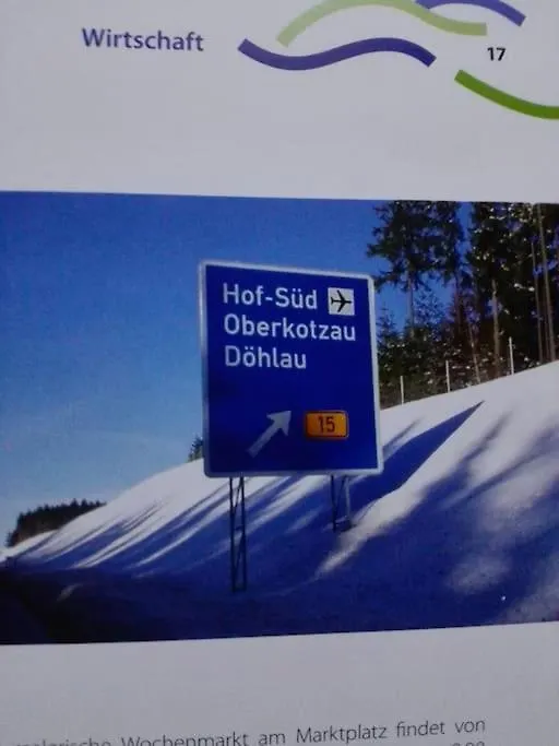 -Alirina- Ferienwohnung, 2 Schlafzimmern,Parkplatz Oberkotzau Německo