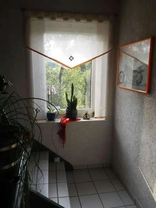 -Alirina- Ferienwohnung, 2 Schlafzimmern,Parkplatz Oberkotzau ألمانيا