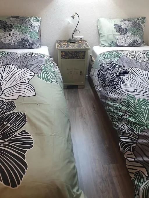 شقة -Alirina- Ferienwohnung, 2 Schlafzimmern,Parkplatz Oberkotzau